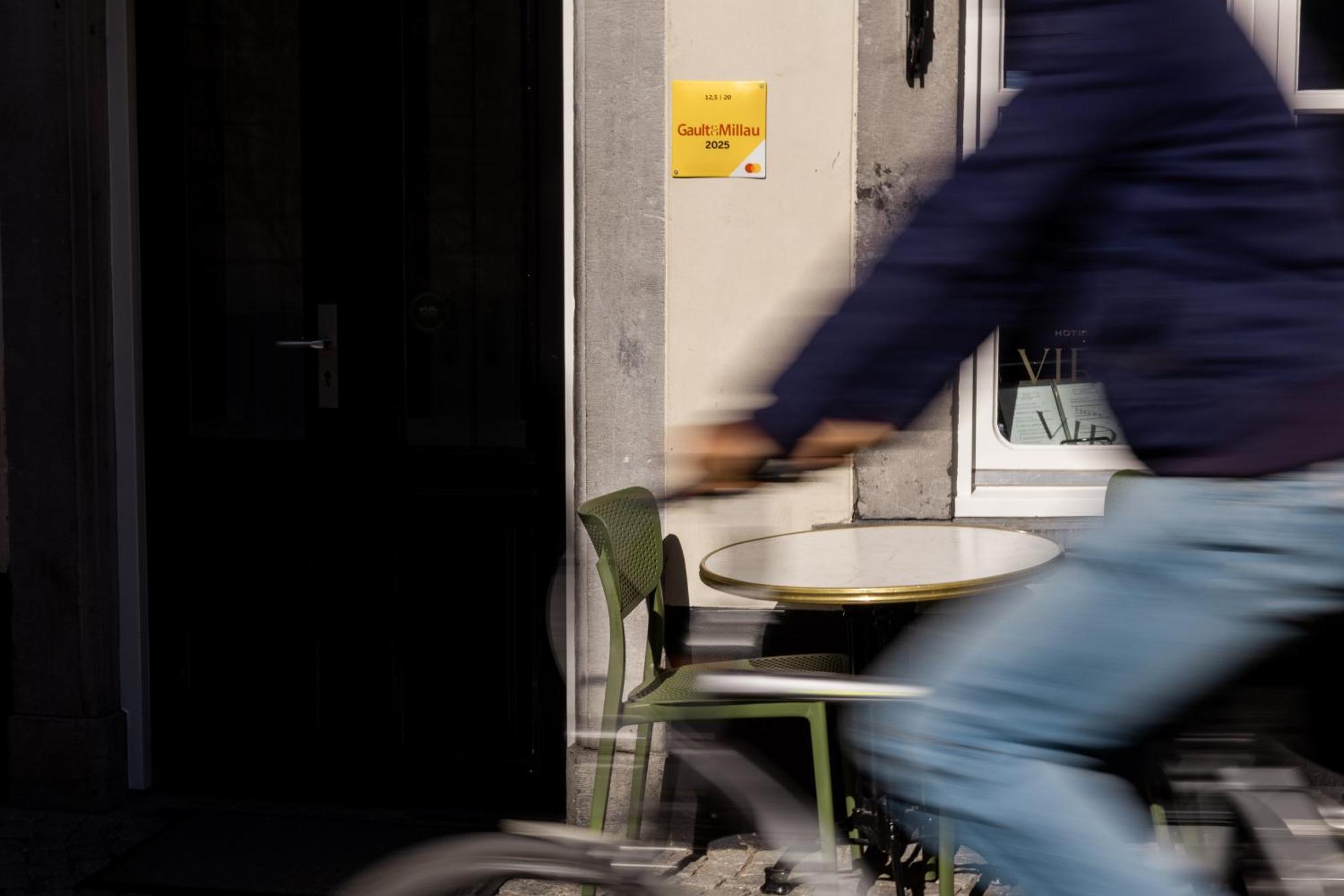 Le Virage Bistro En Hotel Maastricht Zewnętrze zdjęcie