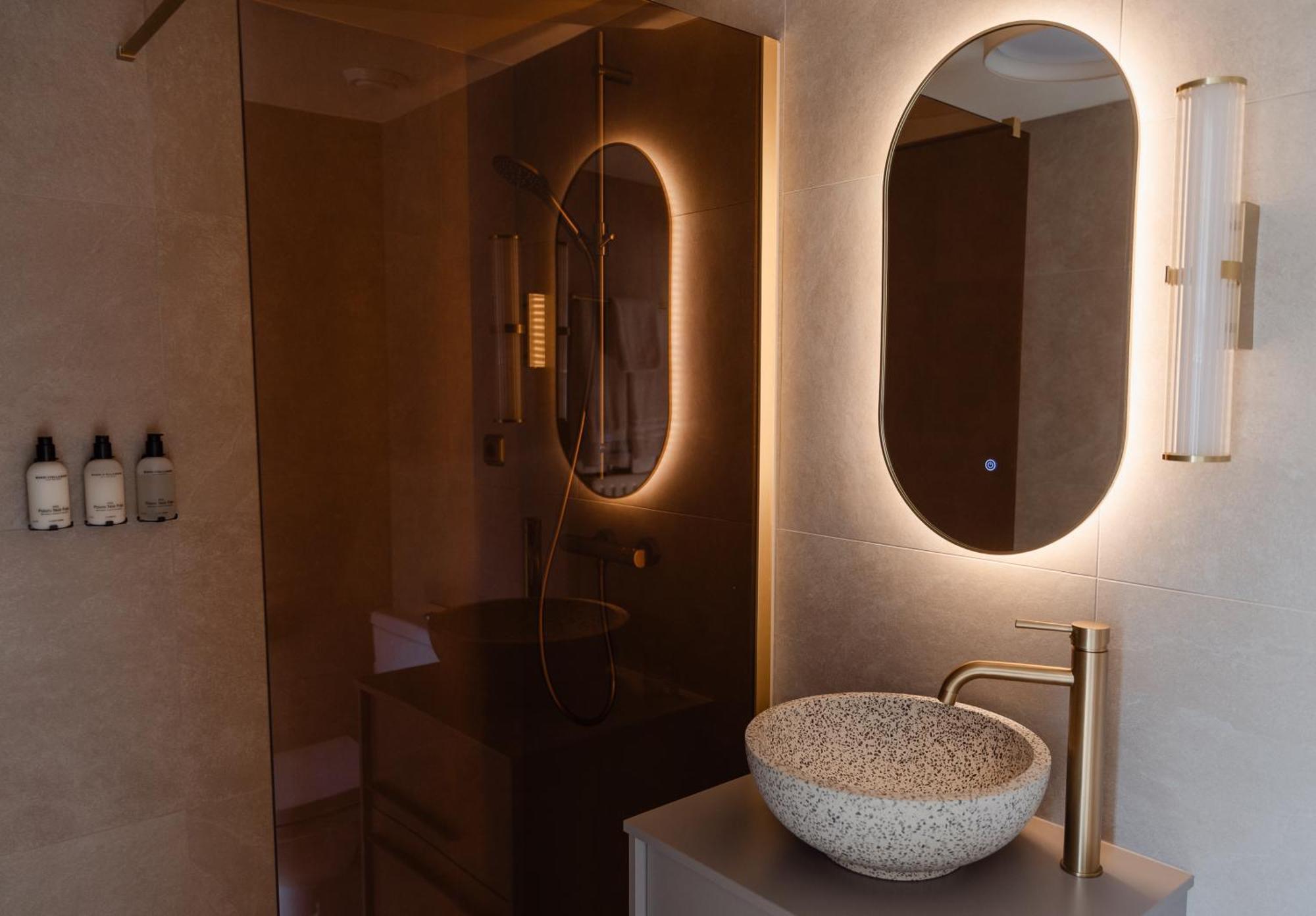 Le Virage Bistro En Hotel Maastricht Zewnętrze zdjęcie