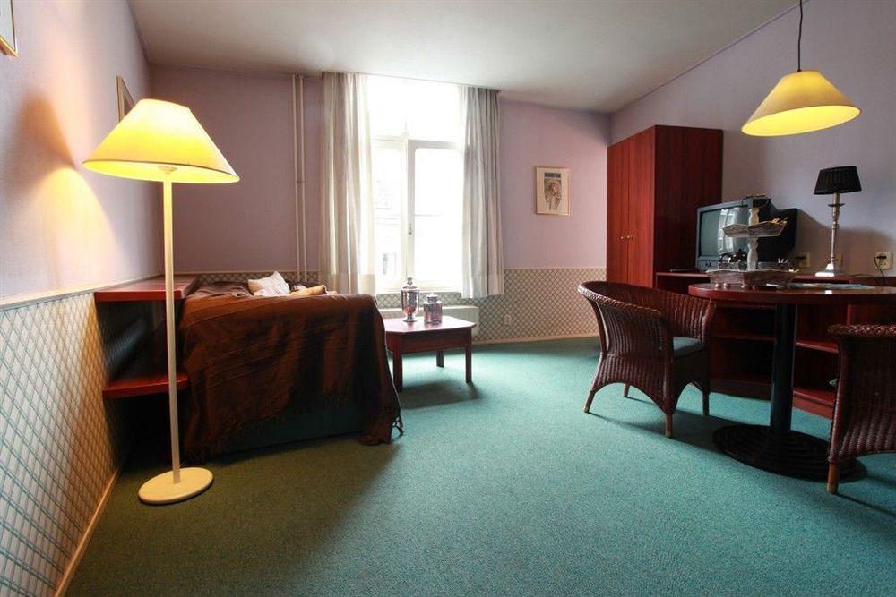 Le Virage Bistro En Hotel Maastricht Zewnętrze zdjęcie